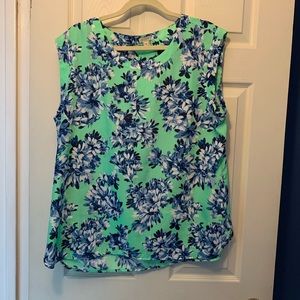 Women’s lightweight sleeveless top